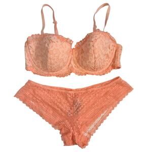 Victoria’s Secret 36C Bra Set Body By Victoria Lined Peach Lace M Cheeky NWT